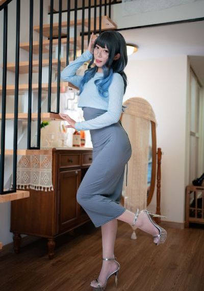 年轻的小姨子