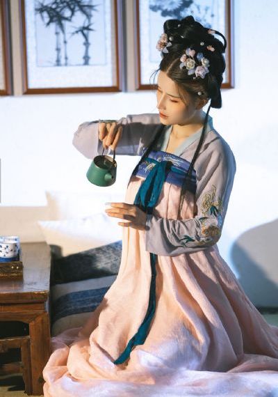 韩国电影霜花店